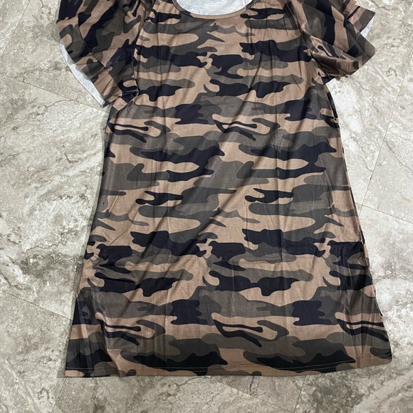 Cute little dress - Picture 9 of 10